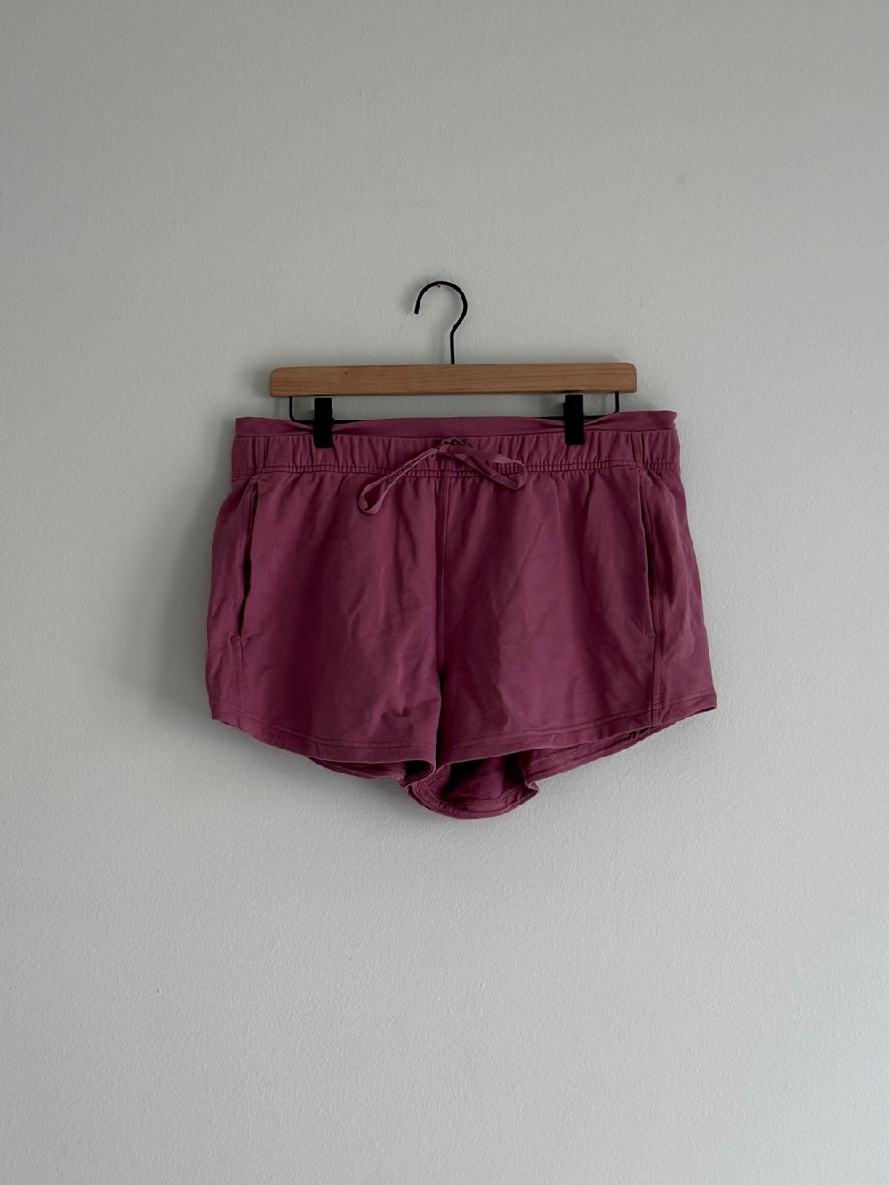 Lululemon Inner Glow Drawstring Women’s Shorts (Velvet Dust)